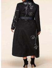 Load image into Gallery viewer, &quot;Dana&quot; Abstract Detail Coat
