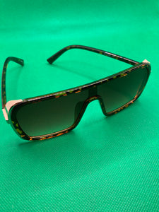 “Ro ” Tortoise Shell Aviator Sunnies