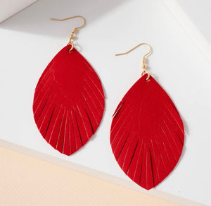 “Lizza” Leatherette Feather Earrings